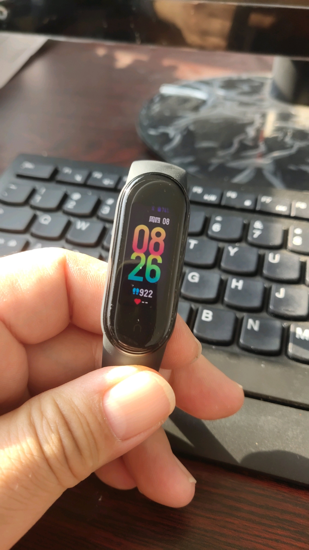 雷军自曝:小米11 ultra副屏用的小米手环5屏幕
