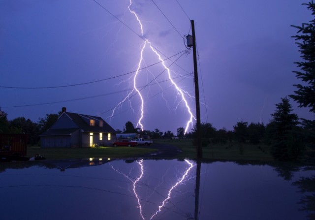 然而,据相关统计,全球每年因雷电造成的人员伤亡超过